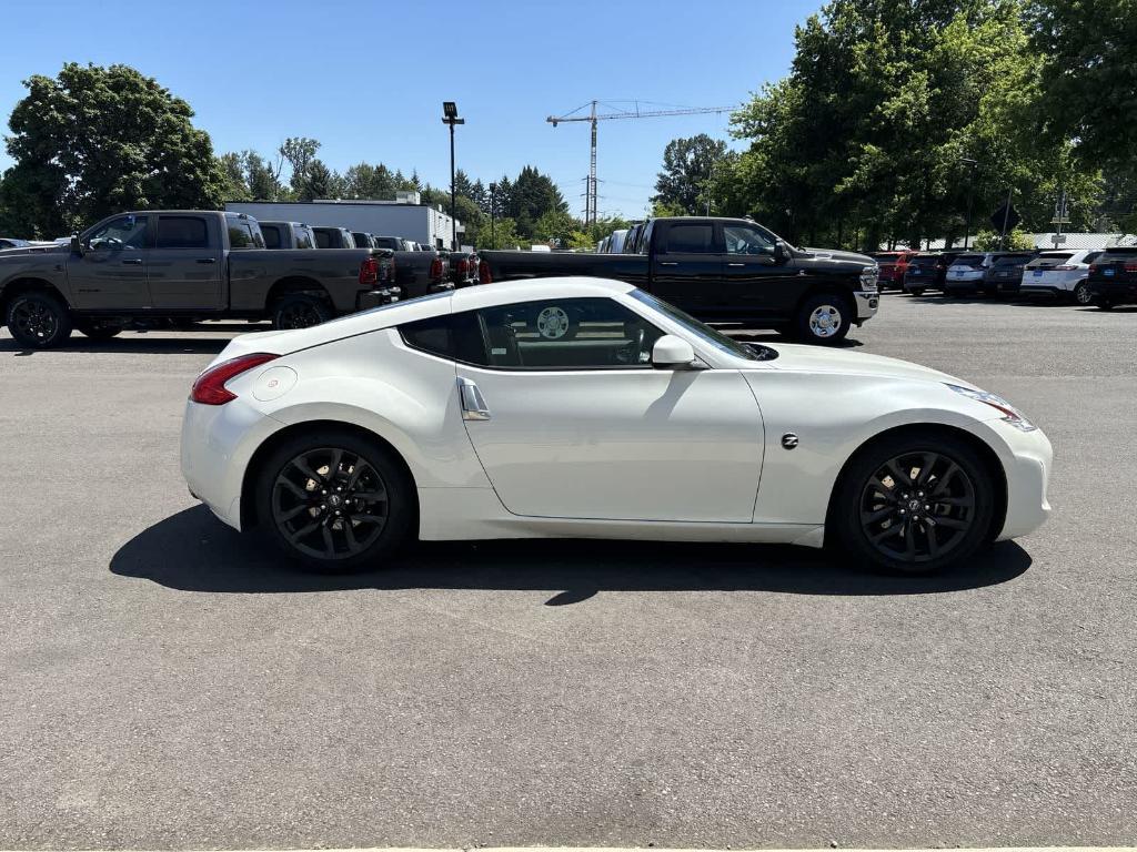 used 2016 Nissan 370Z car