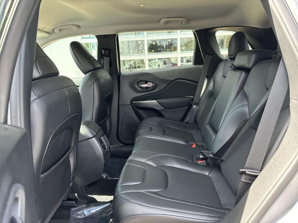 used 2021 Jeep Cherokee car, priced at $21,990