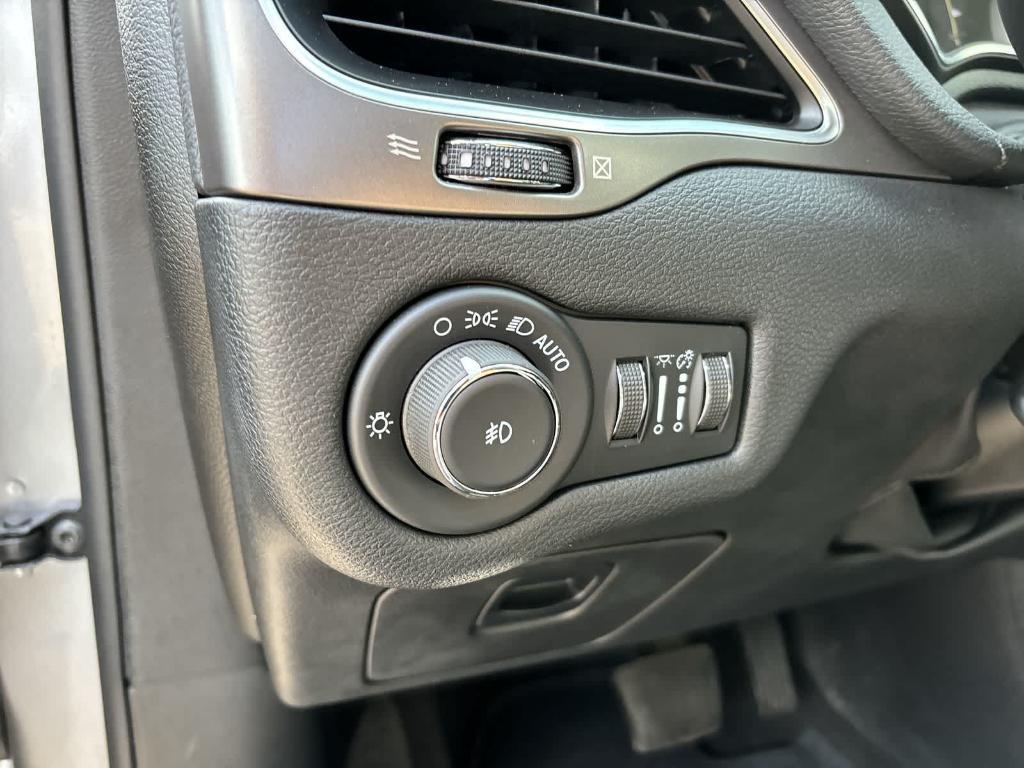 used 2021 Jeep Cherokee car, priced at $21,990