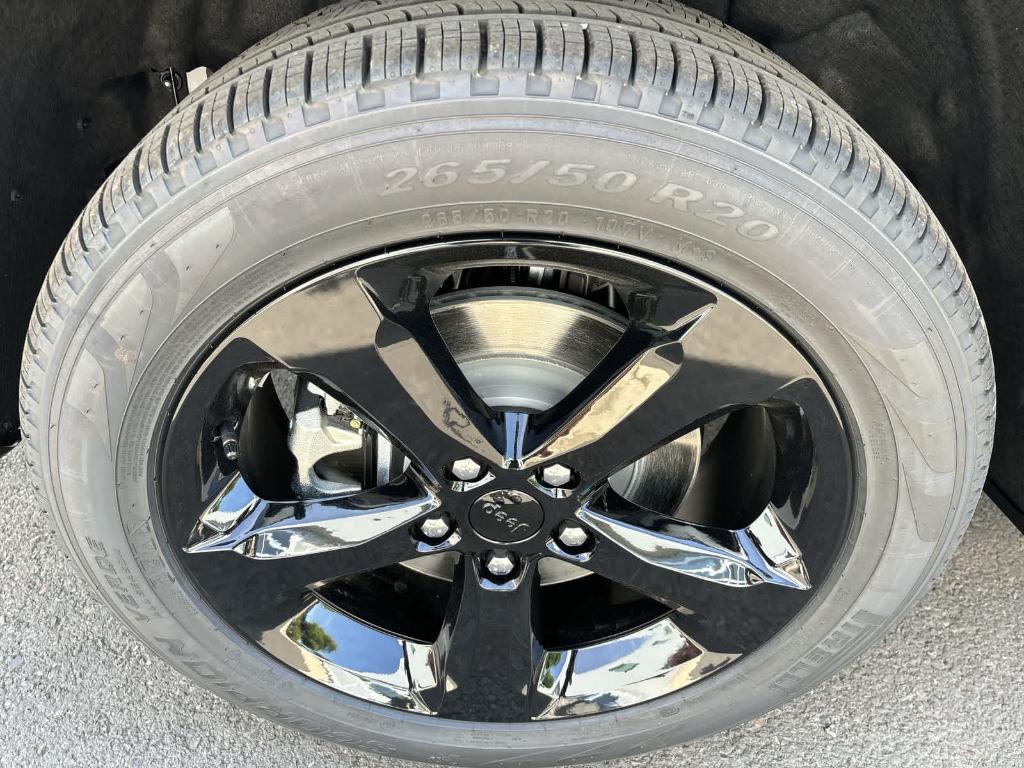 new 2025 Jeep Grand Cherokee L car, priced at $54,932