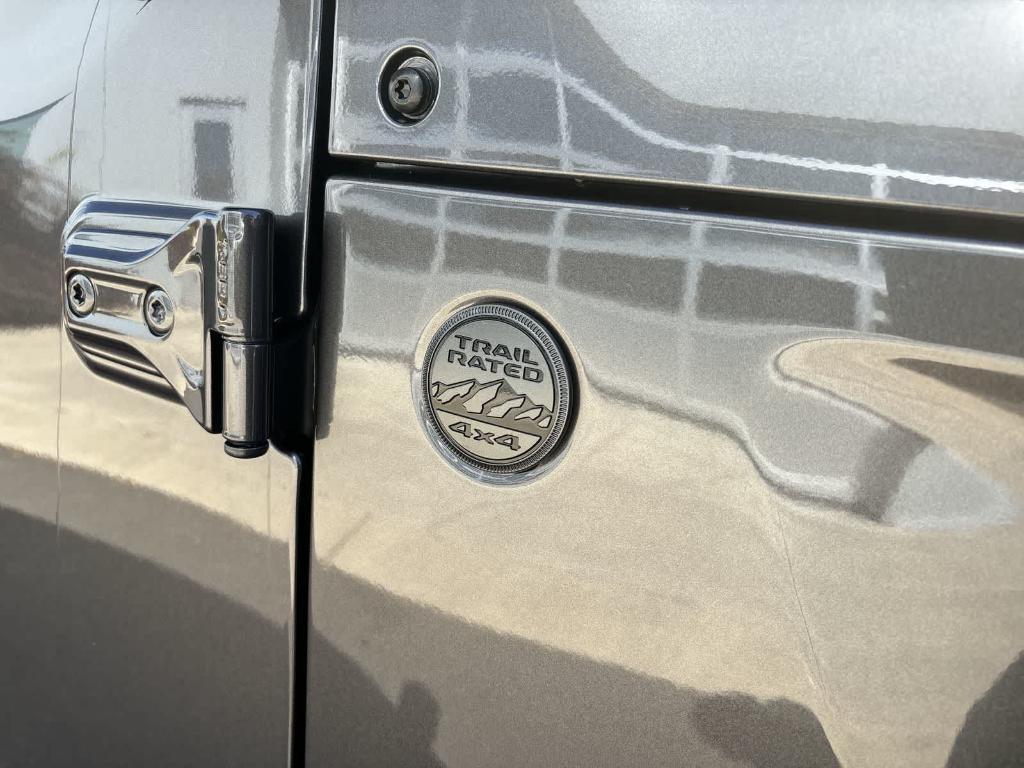 new 2025 Jeep Wrangler car, priced at $42,091
