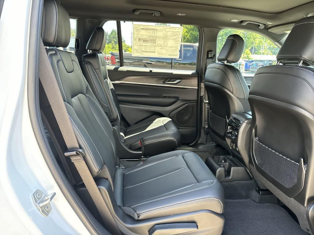 new 2025 Jeep Grand Cherokee L car, priced at $49,167