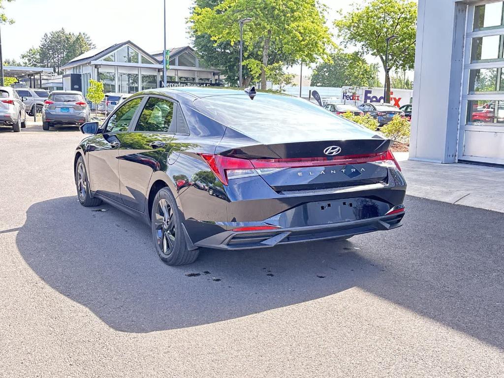 used 2022 Hyundai Elantra car