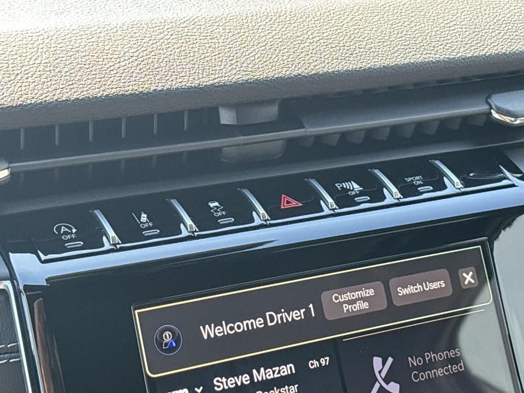 new 2025 Jeep Grand Cherokee car, priced at $40,990