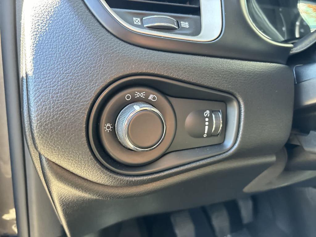 used 2016 Jeep Renegade car, priced at $11,490