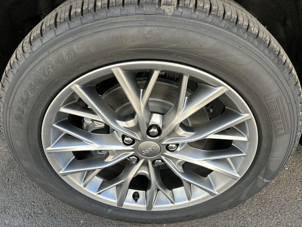 new 2025 Jeep Grand Cherokee L car, priced at $57,990