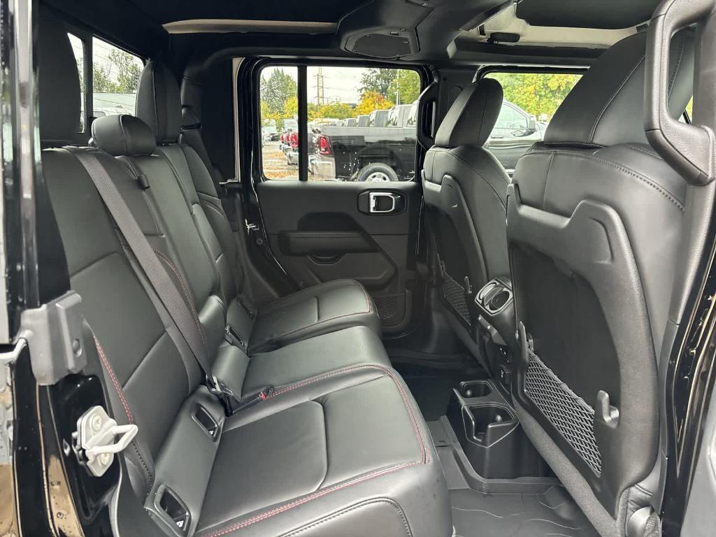 new 2025 Jeep Gladiator car, priced at $52,990