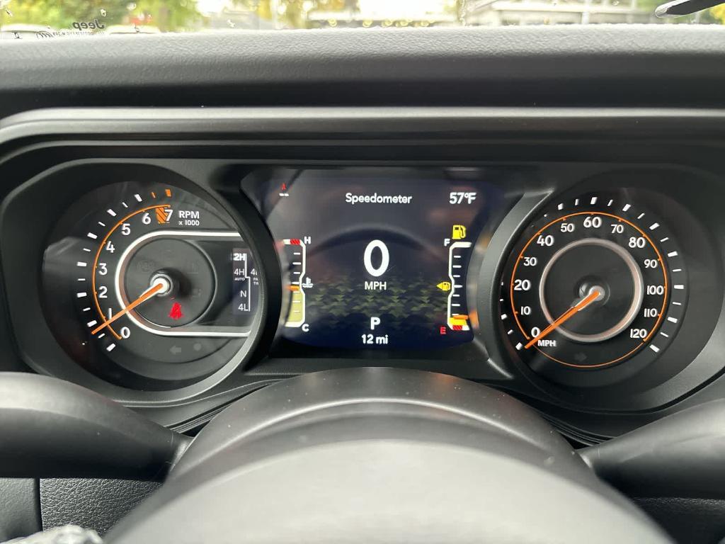 new 2025 Jeep Gladiator car, priced at $52,990