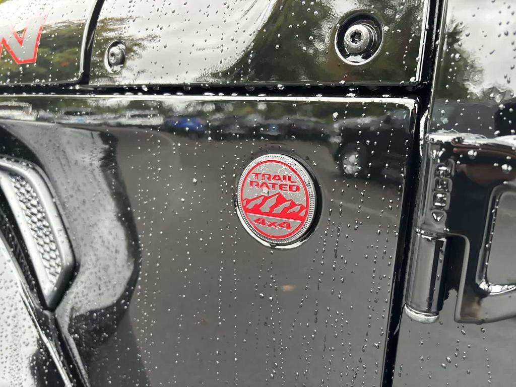 new 2025 Jeep Gladiator car, priced at $52,990