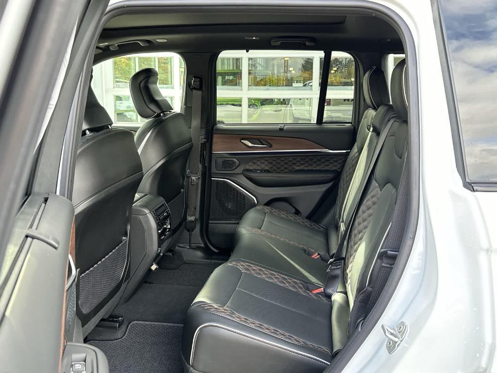 new 2025 Jeep Grand Cherokee car, priced at $62,830