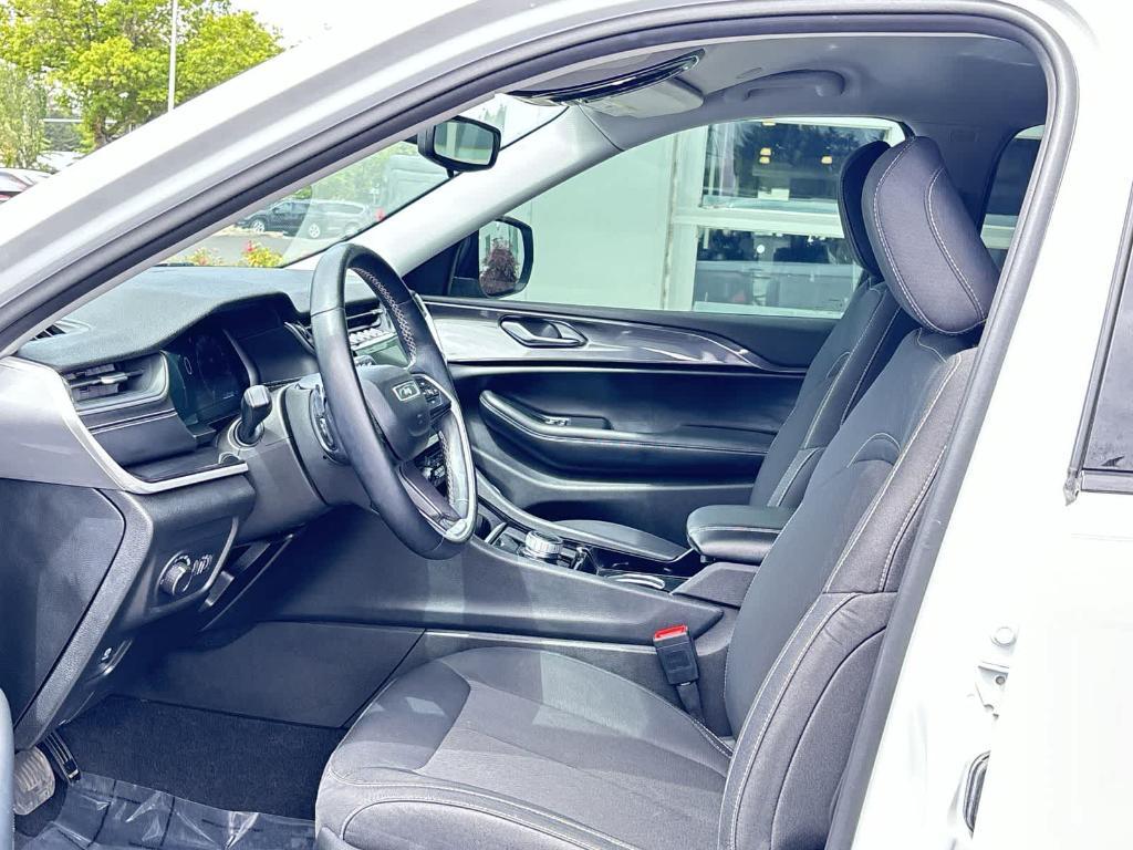 used 2021 Jeep Grand Cherokee L car, priced at $33,990