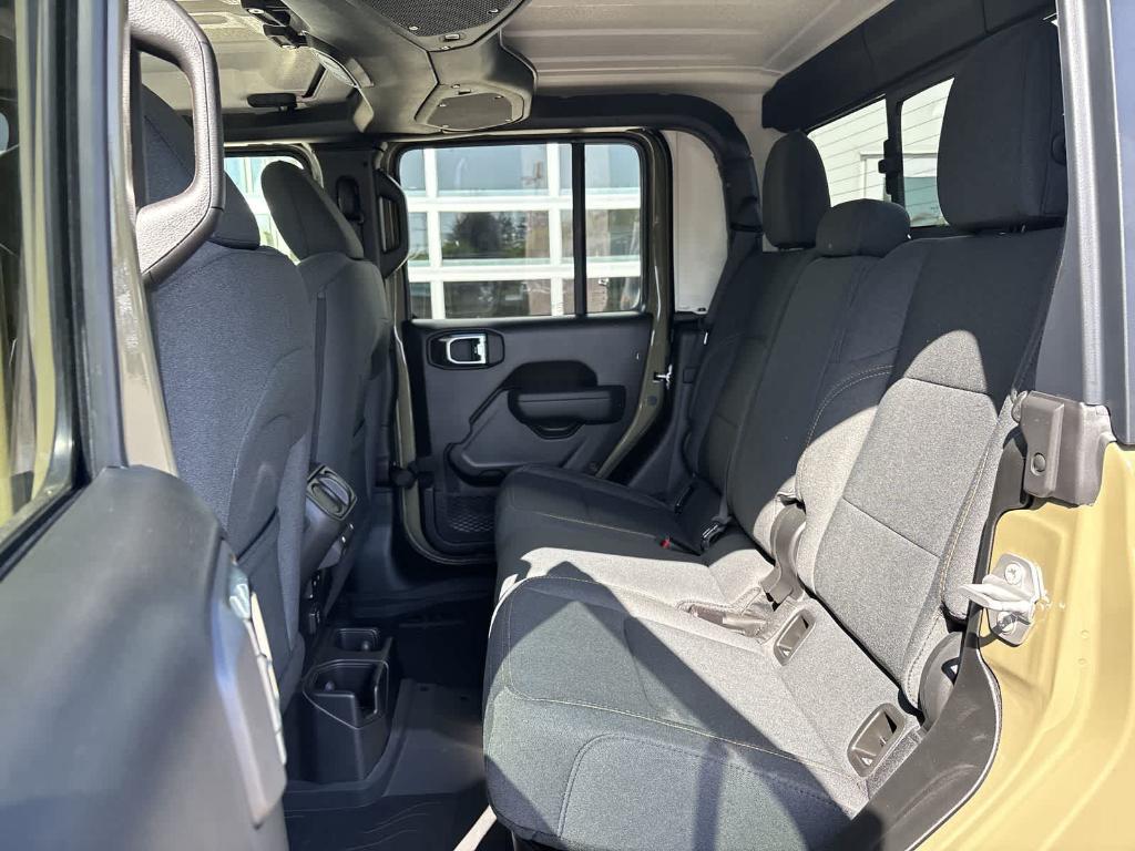 new 2025 Jeep Gladiator car, priced at $46,490