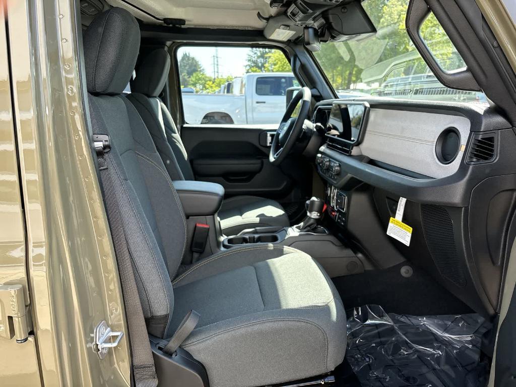 new 2025 Jeep Gladiator car, priced at $46,490