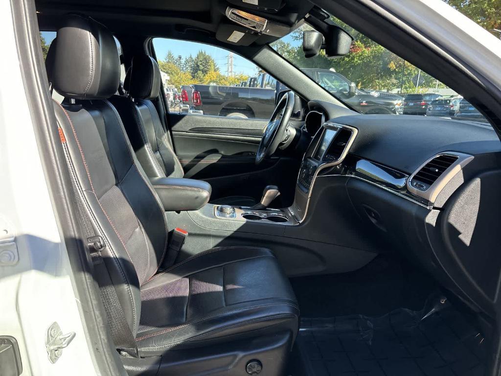 used 2016 Jeep Grand Cherokee car, priced at $17,990