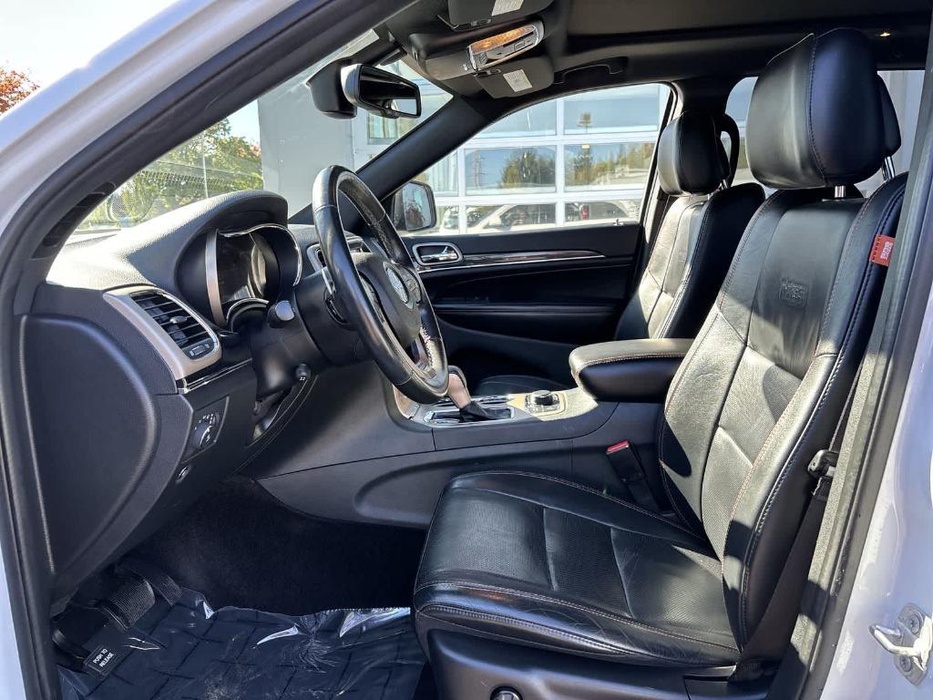 used 2016 Jeep Grand Cherokee car, priced at $17,990