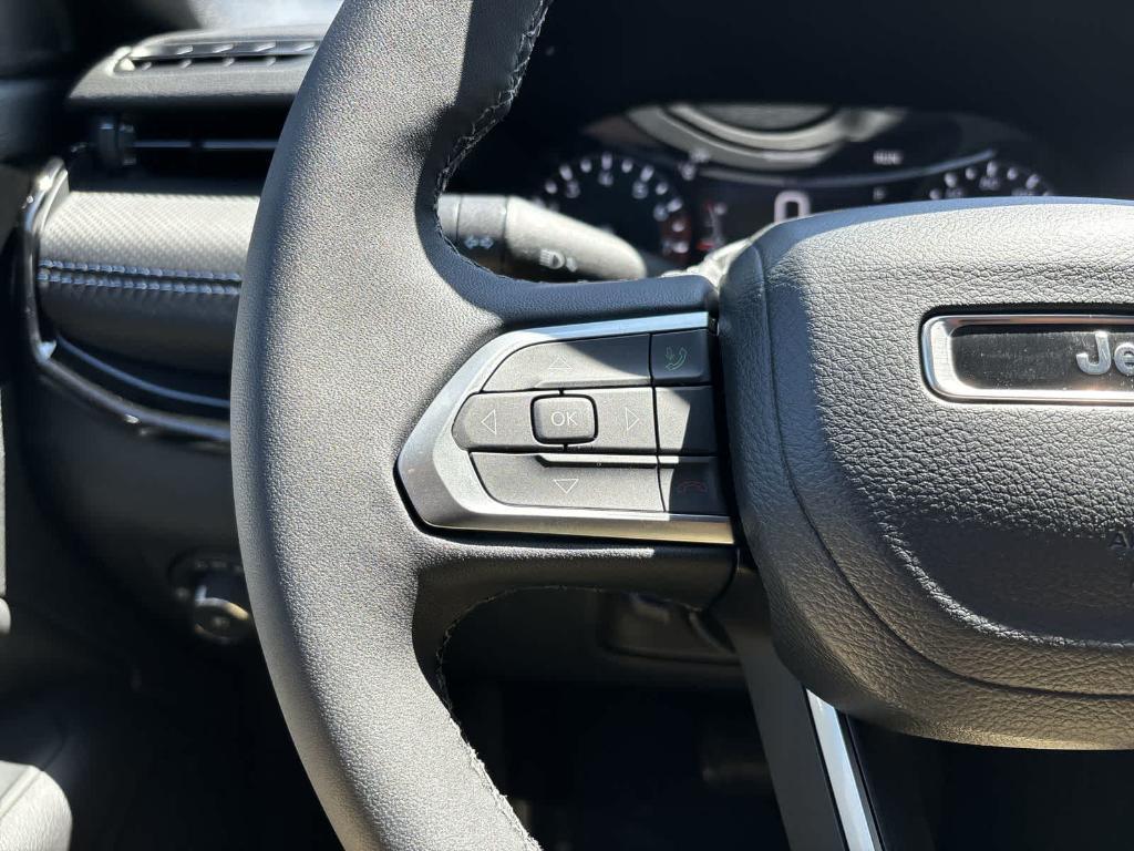 new 2025 Jeep Compass car, priced at $32,997