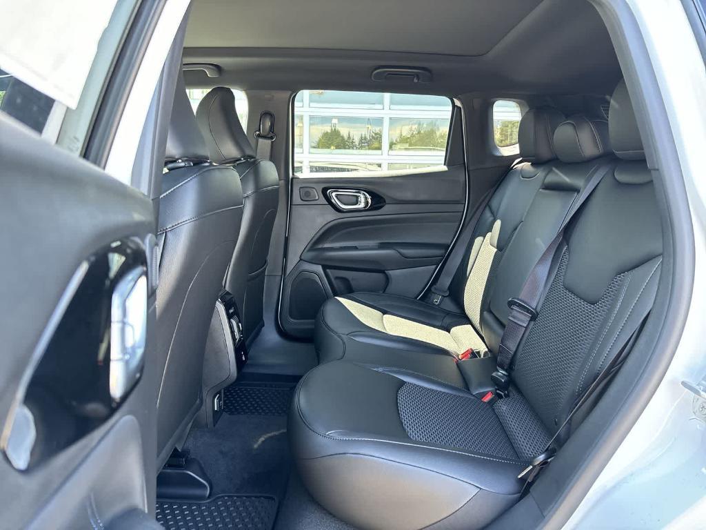 new 2025 Jeep Compass car, priced at $32,997