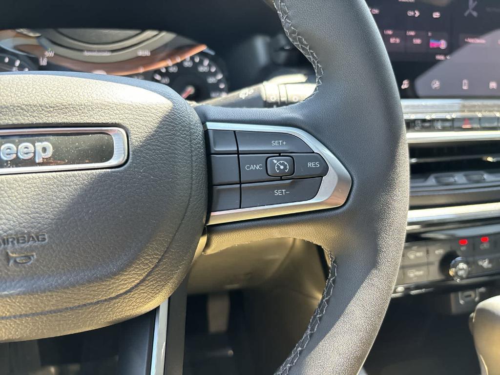 new 2025 Jeep Compass car, priced at $32,997