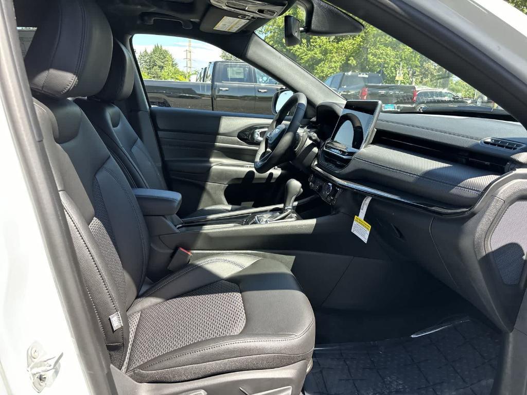 new 2025 Jeep Compass car, priced at $32,997
