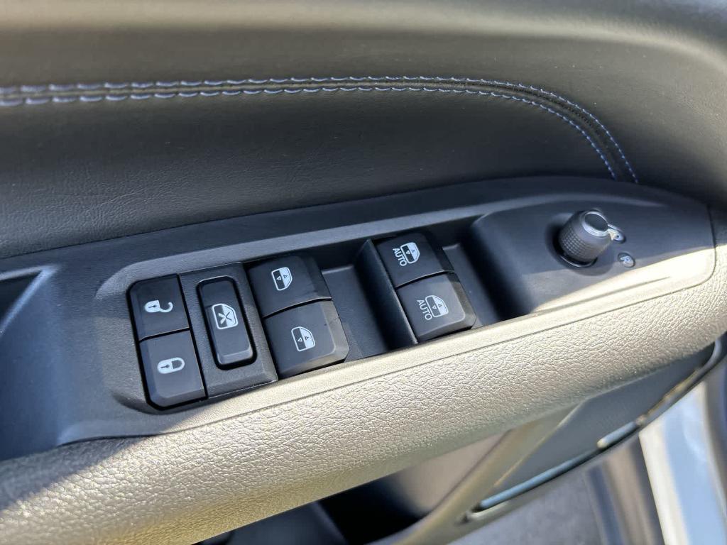 new 2025 Jeep Compass car, priced at $32,997