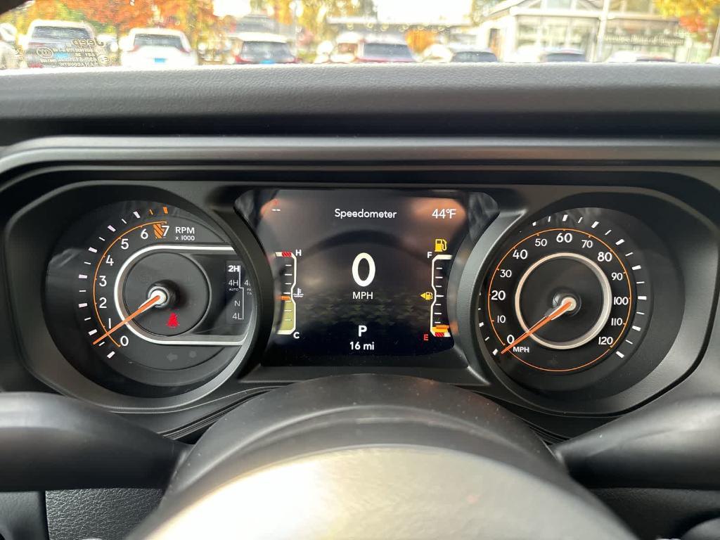 new 2025 Jeep Gladiator car, priced at $52,490