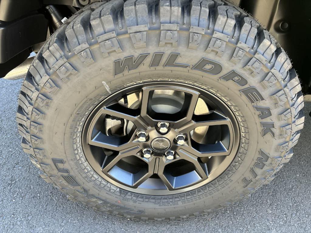 new 2025 Jeep Wrangler car, priced at $47,490