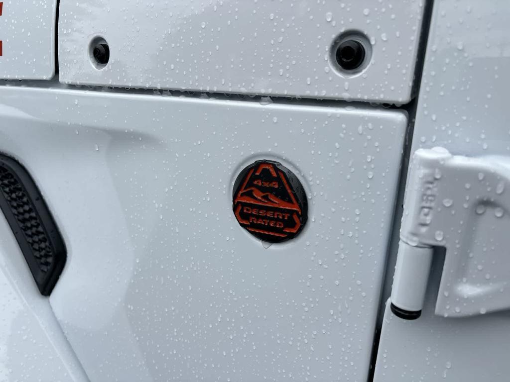 new 2025 Jeep Gladiator car, priced at $53,490