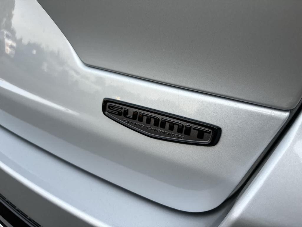 new 2025 Jeep Grand Cherokee car, priced at $64,740