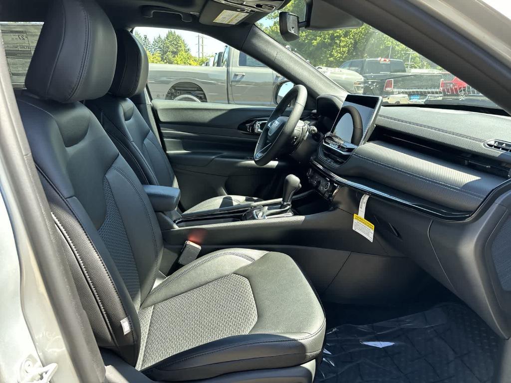 new 2025 Jeep Compass car, priced at $31,990