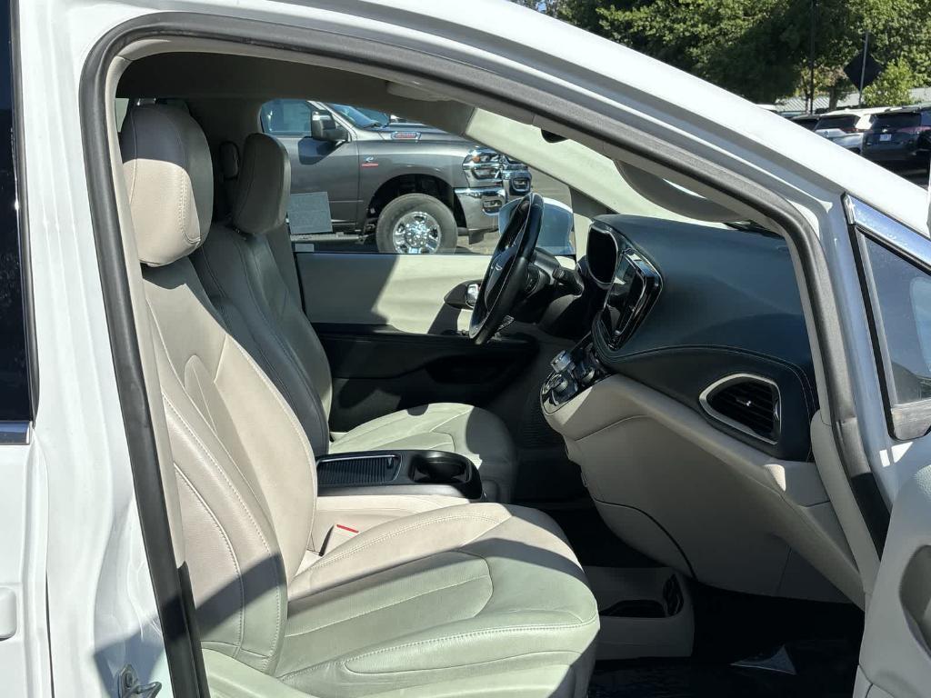 used 2021 Chrysler Pacifica car, priced at $20,990