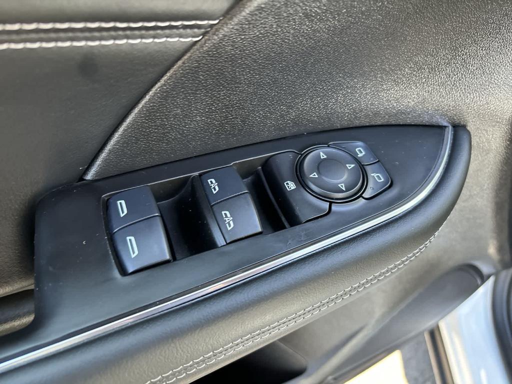 used 2022 Buick Envision car, priced at $23,990