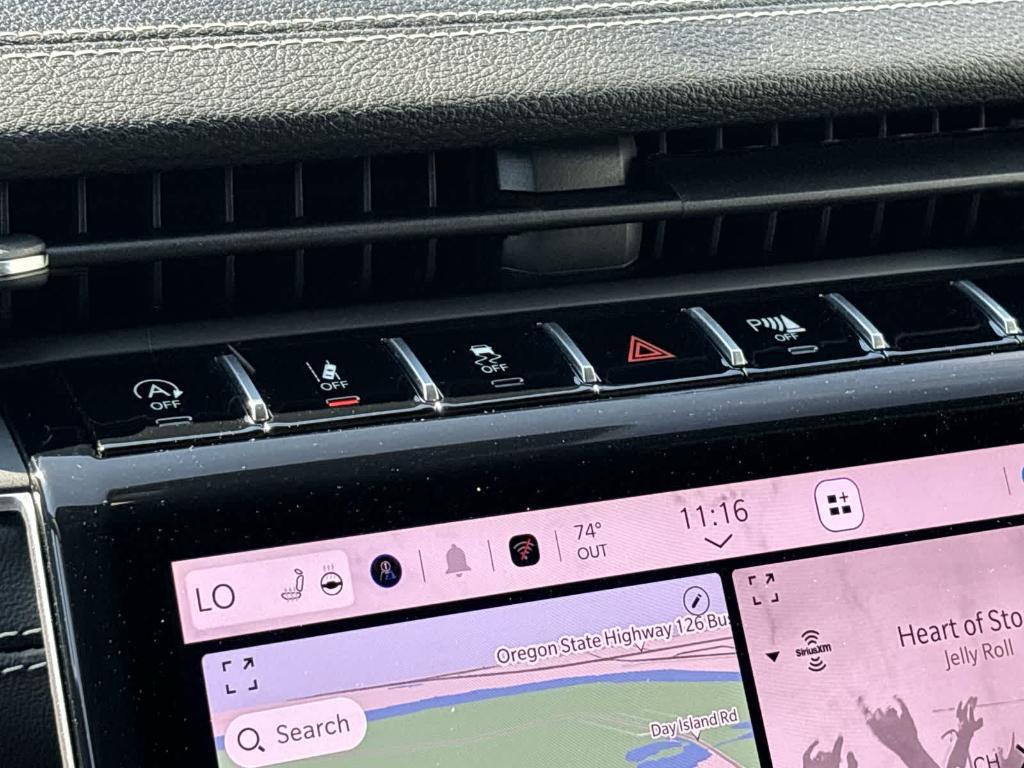 new 2025 Jeep Grand Cherokee car, priced at $43,740
