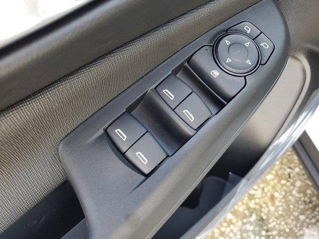 new 2025 Buick Envista car, priced at $22,001