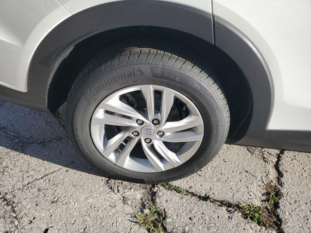 new 2025 Buick Envista car, priced at $22,001