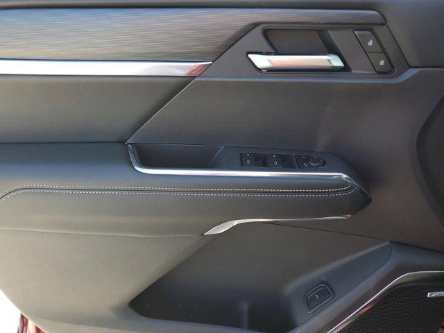 new 2025 GMC Acadia car, priced at $42,156