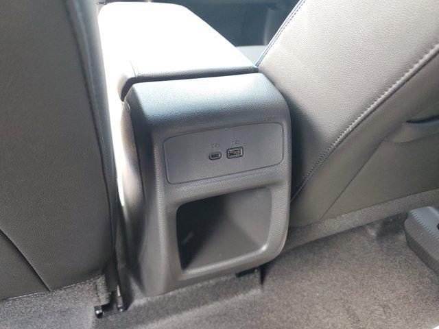 new 2025 Buick Envista car, priced at $24,067