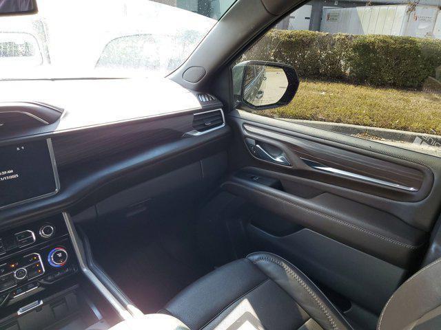 used 2023 GMC Yukon XL car, priced at $49,136