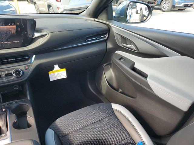 new 2025 Buick Envista car, priced at $23,509