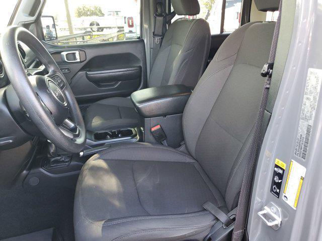 used 2022 Jeep Wrangler Unlimited car, priced at $27,218