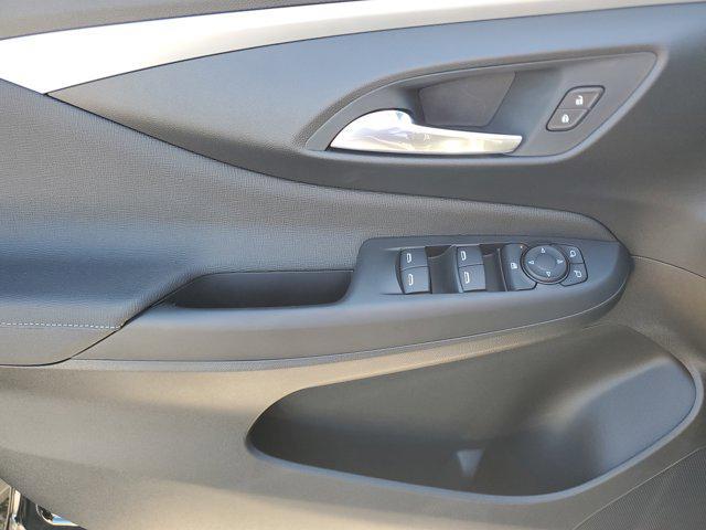 new 2025 Buick Envista car, priced at $26,212