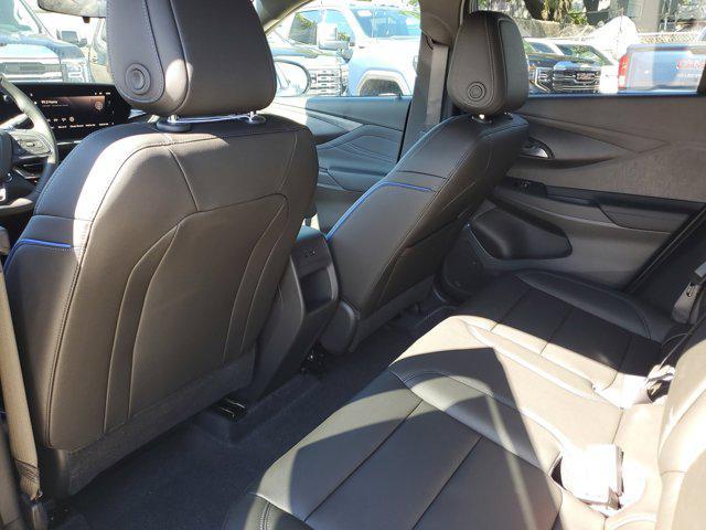 new 2025 Buick Envista car, priced at $26,481
