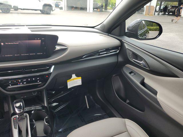 new 2025 Buick Envista car, priced at $27,400