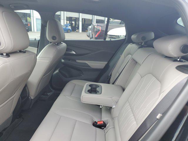 new 2025 Buick Envista car, priced at $27,400