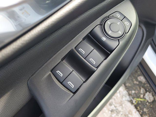 new 2025 Buick Envista car, priced at $22,534