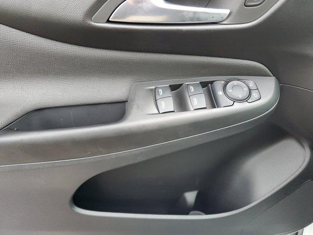 new 2025 Buick Envista car, priced at $23,461