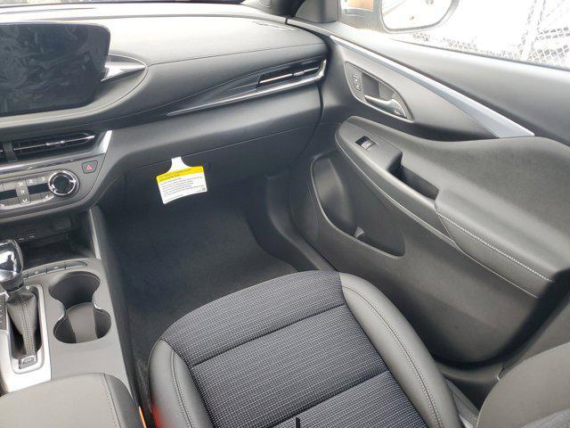 new 2025 Buick Envista car, priced at $25,585