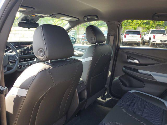 new 2025 Buick Envista car, priced at $26,212