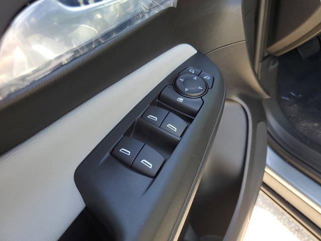 new 2025 Buick Envista car, priced at $26,212