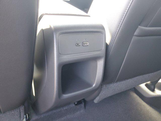 new 2025 Buick Envista car, priced at $26,212