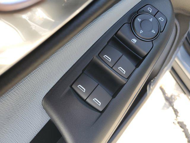 new 2025 Buick Envista car, priced at $22,977